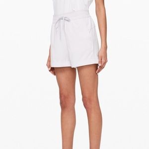 Lululemon Spring Break Away